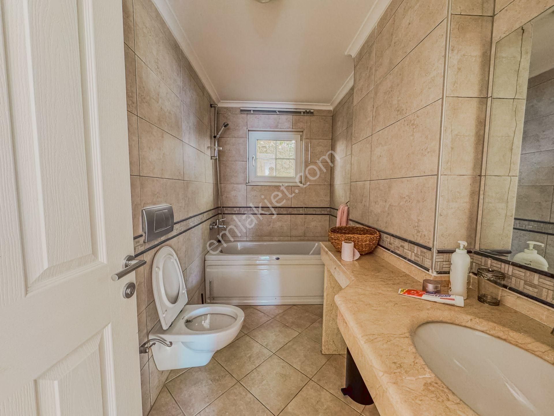 Alanya Tepe’de Muhteşem Manzaralı Havuzlu 4+1 Lüks Villa - Görsel 28