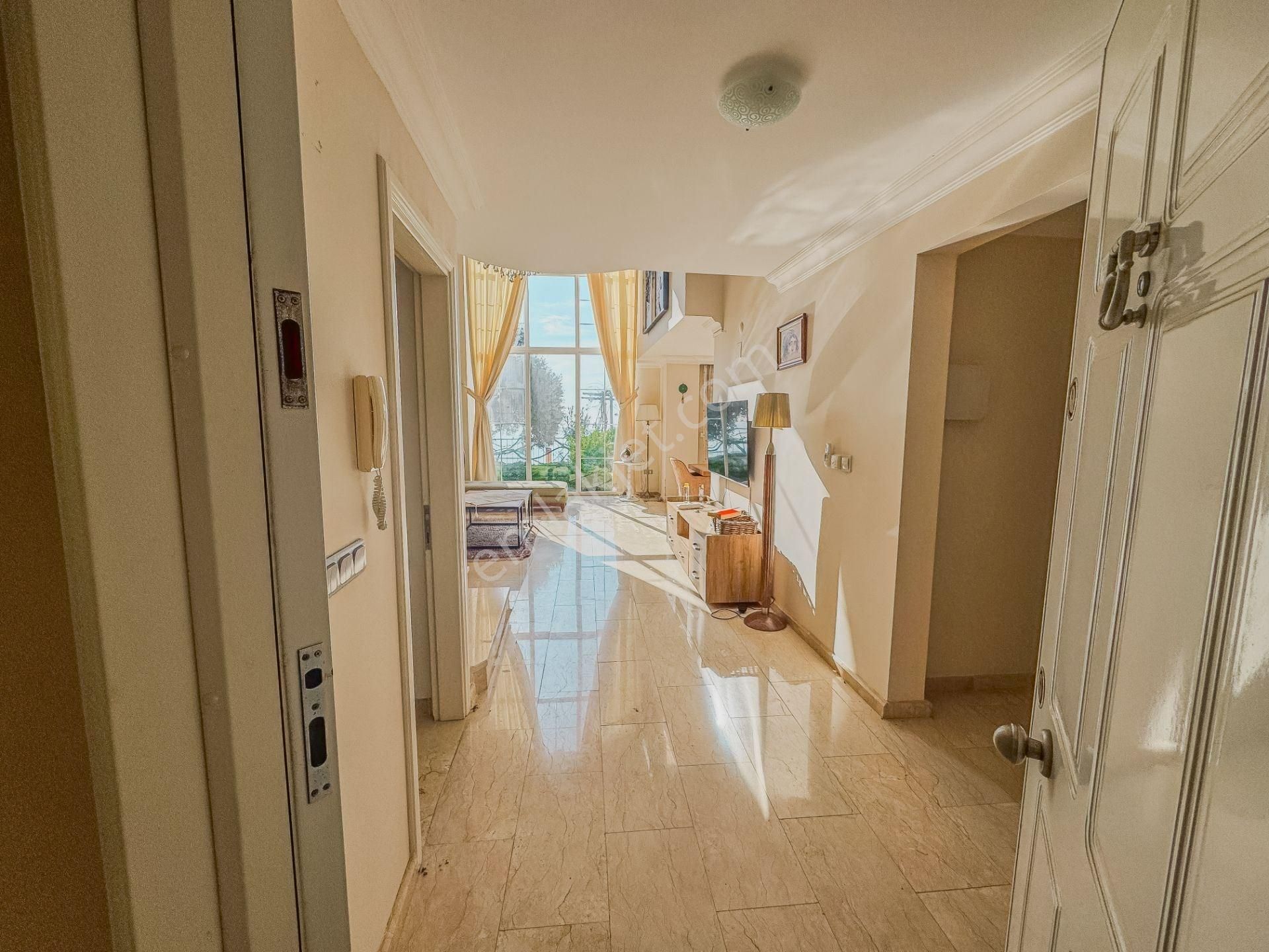 Alanya Tepe’de Muhteşem Manzaralı Havuzlu 4+1 Lüks Villa - Görsel 5