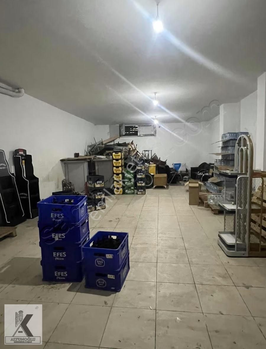 Denizköşkler Mah Cadde Üzerinde Metrobüs Yanı 200m2 Depolu Dükkn - Görsel 9