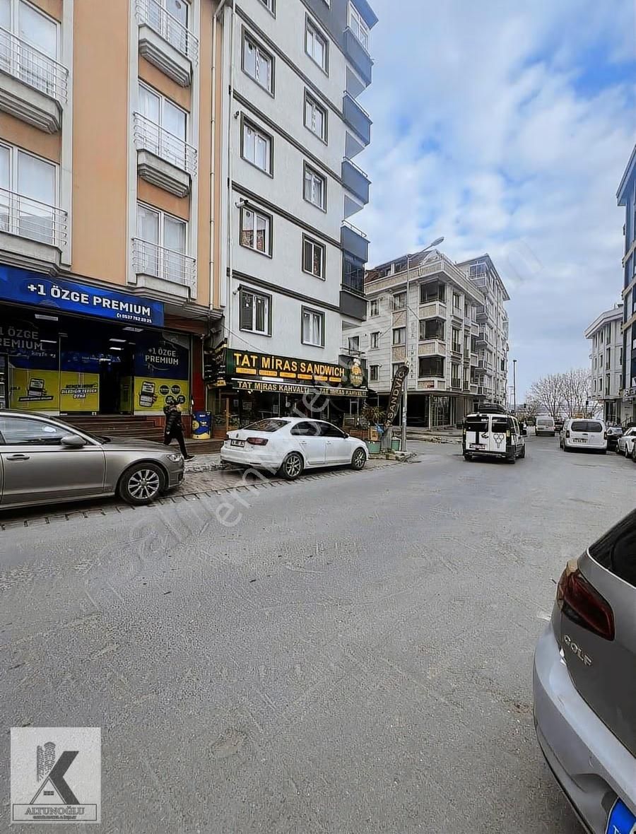 Denizköşkler Mah Cadde Üzerinde Metrobüs Yanı 200m2 Depolu Dükkn - Görsel 24