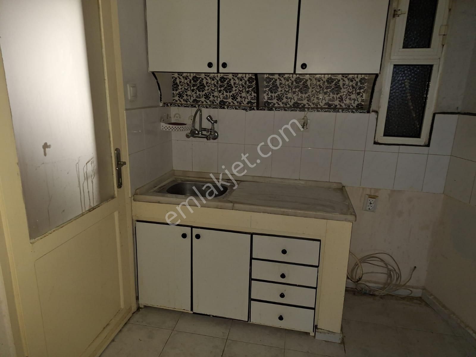 Mitatpaşa Meslek Cadde Yakını Sahile Yakın - Görsel 3