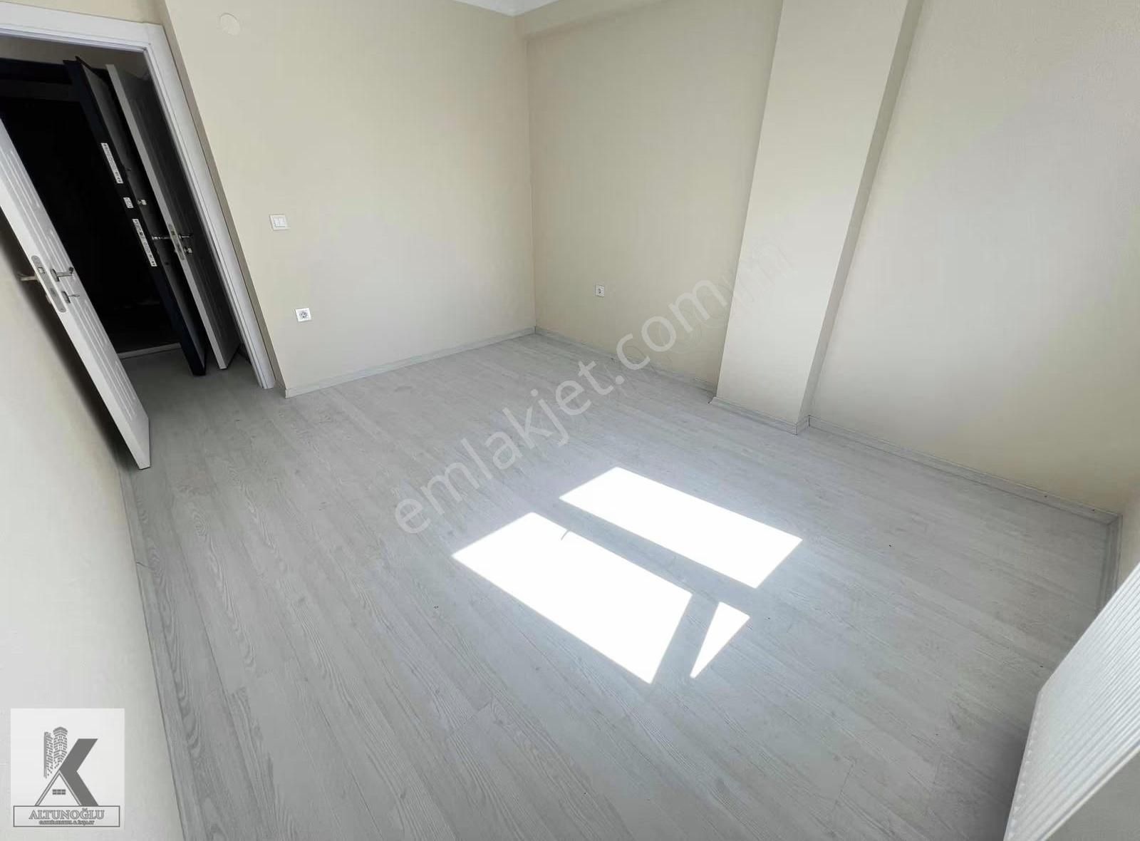 Villa Tipi Cihangir Metrobüs Yanı Köşe Başı Sıfır Asansörlü 2+1 - Görsel 6