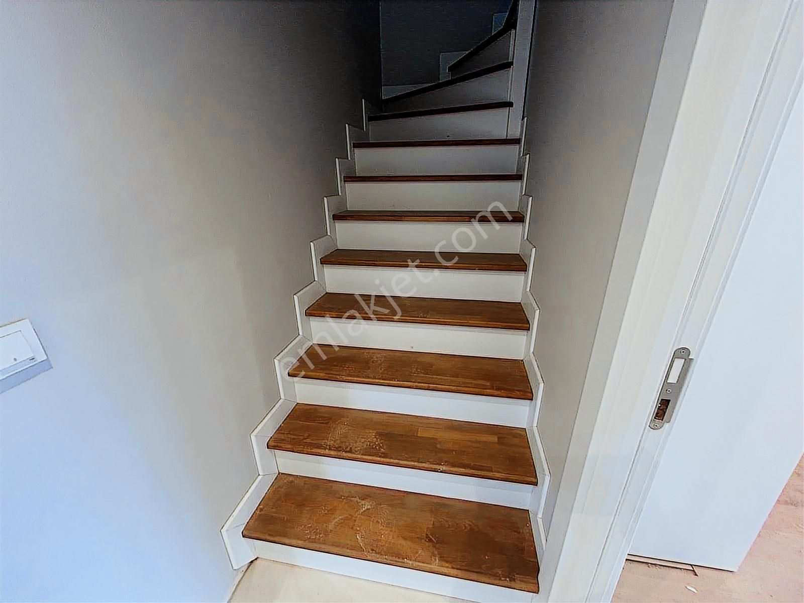 Üsküdar Altunizade'de Site'de 2+2 Net 105 M2 Dubleks Daire - Görsel 11