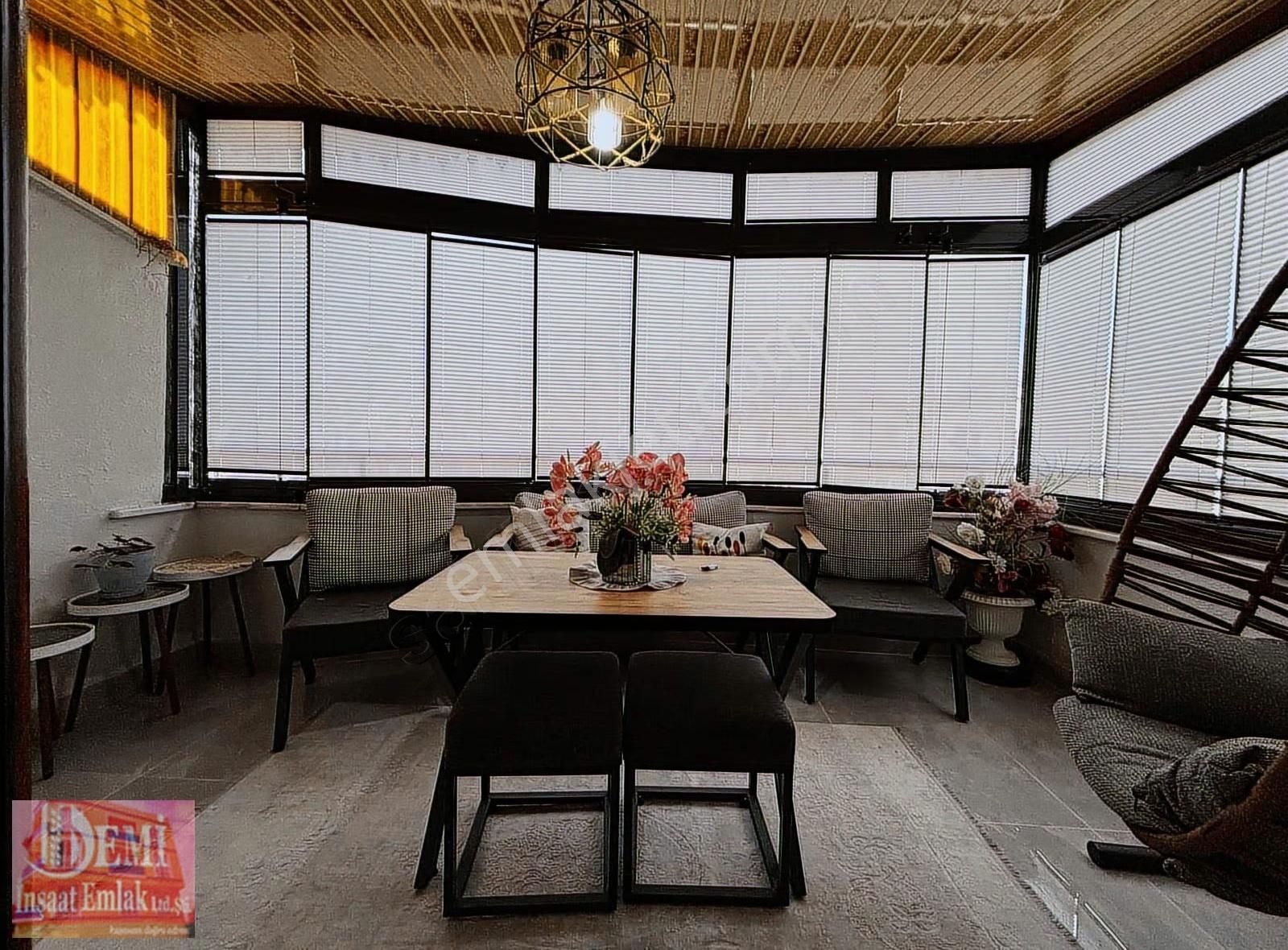 Demirtaş Cumhuriyet Mahallesinde Yenilenmiş 4+1 Dubleks Daire - Görsel 12