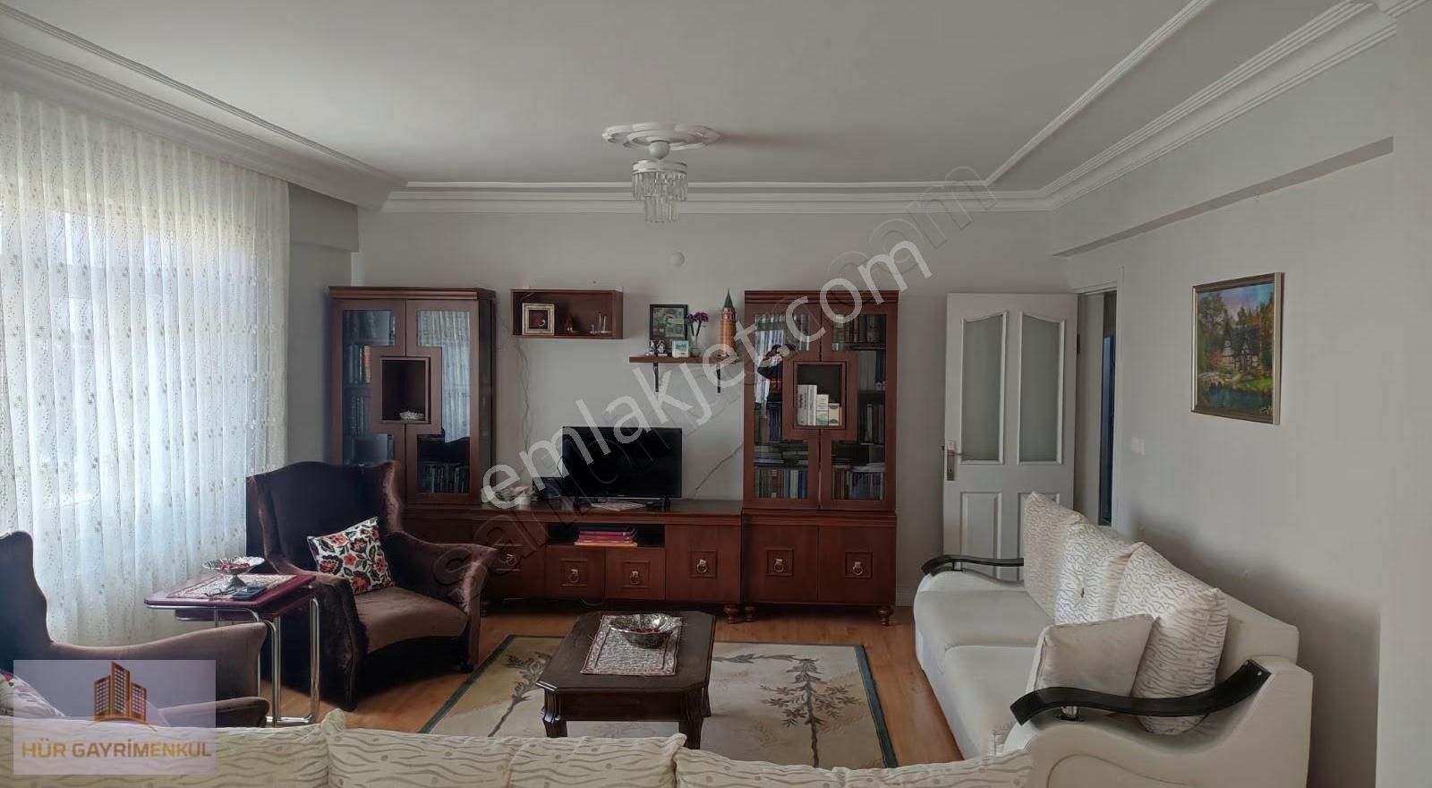 2006 Yapımı Orta Mahalle Garaj Üstü 1 Kat 145 M2 Daire - Görsel 2