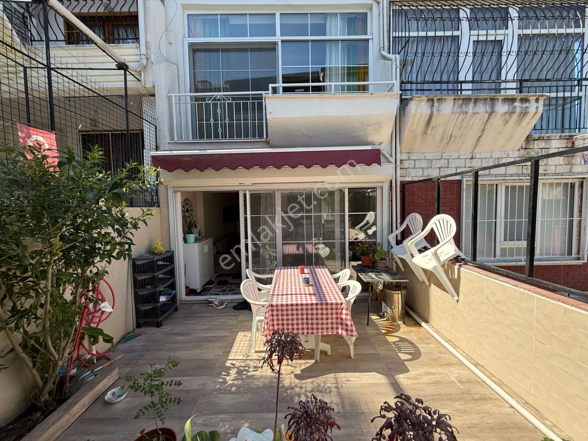 Kuşadası Mavi Yaka Sitesinde Bakımlı Satılık 4+1 Villa - Görsel 6