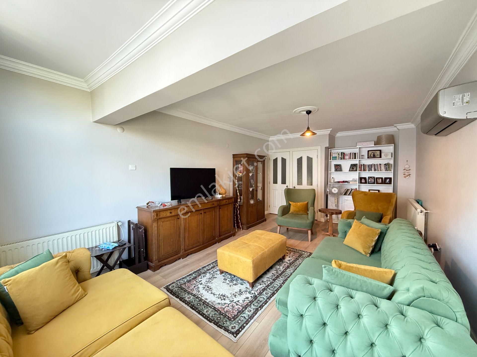 Kuşadası Mavi Yaka Sitesinde Bakımlı Satılık 4+1 Villa - Görsel 27