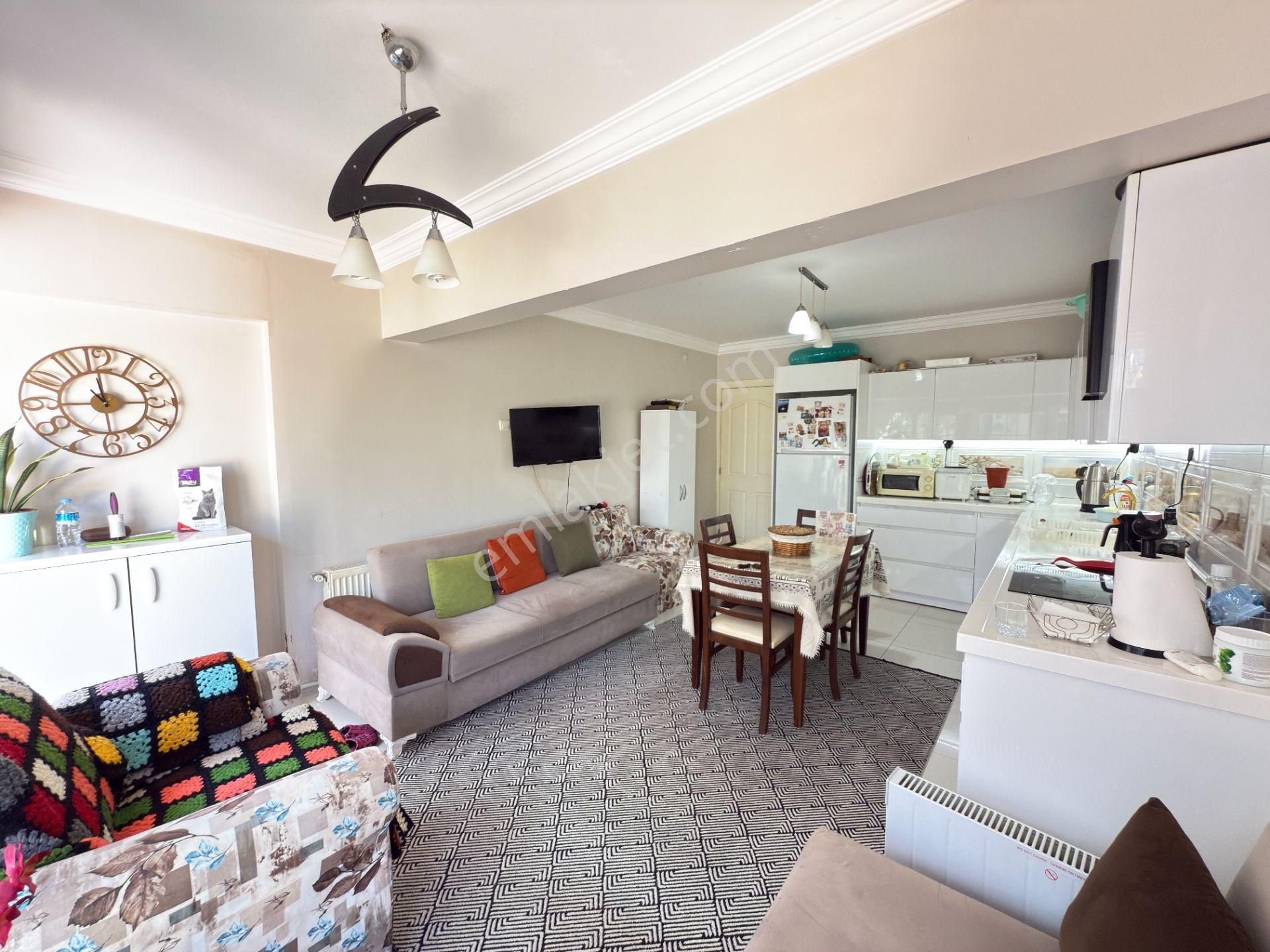 Kuşadası Mavi Yaka Sitesinde Bakımlı Satılık 4+1 Villa - Görsel 14