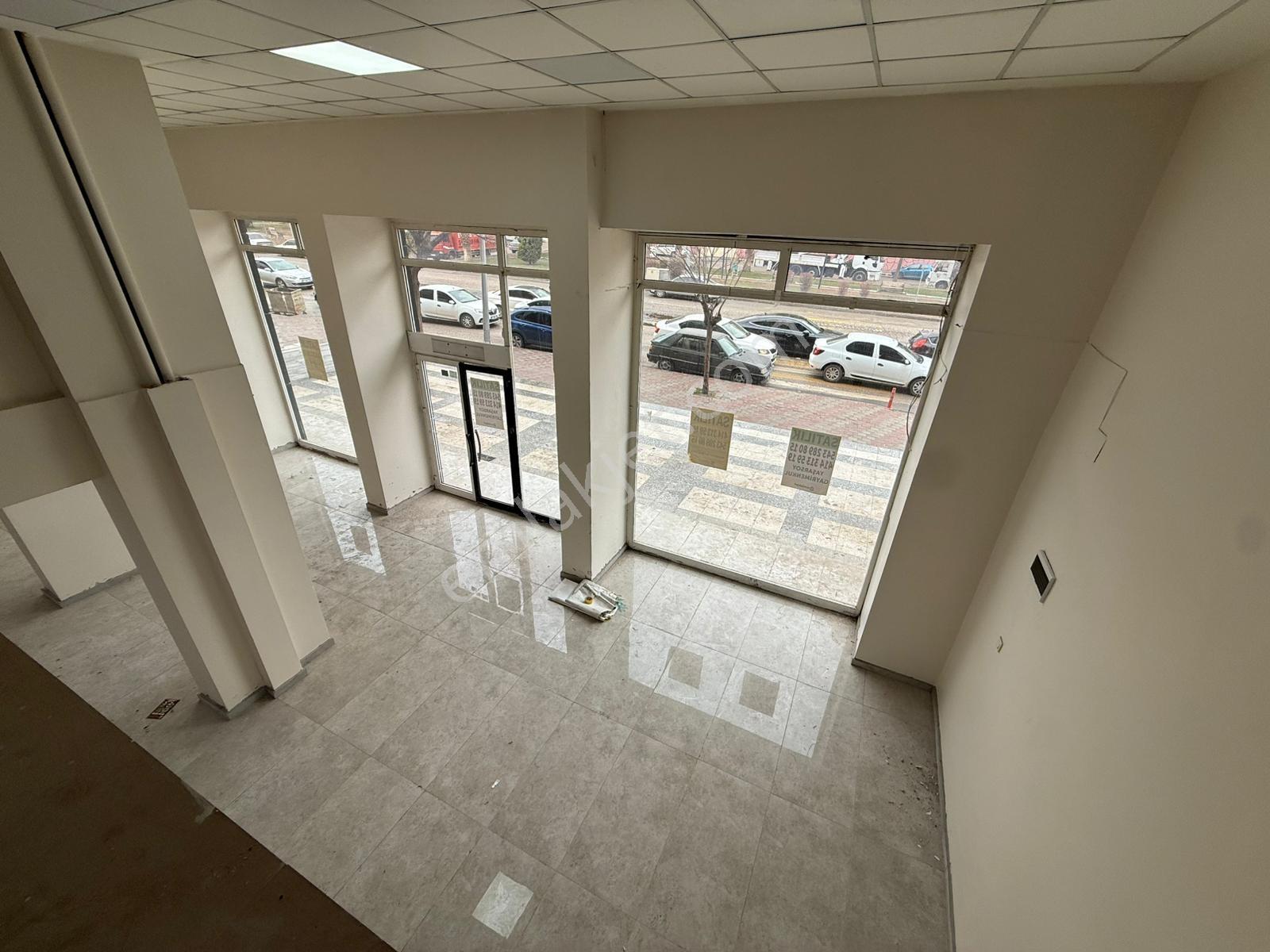 Yaşarsoy Gyo'dan Haliliye Tandoğan Caddesi Üstü 3 Katlı Dükkan - Görsel 26
