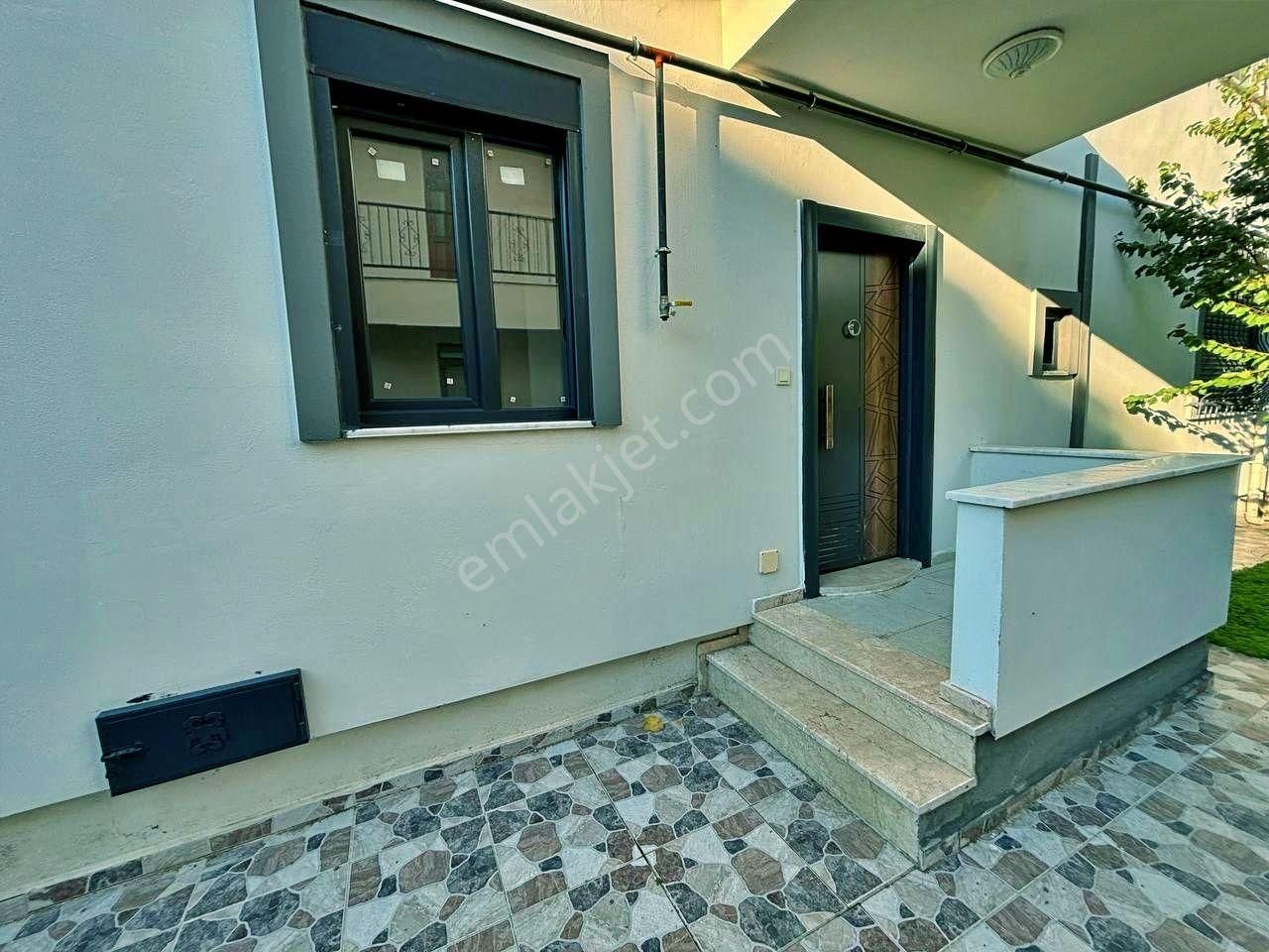 Uytundan Burhaniye Örende Bahçeli Geniş Teraslı 4+1 Villa - Görsel 11