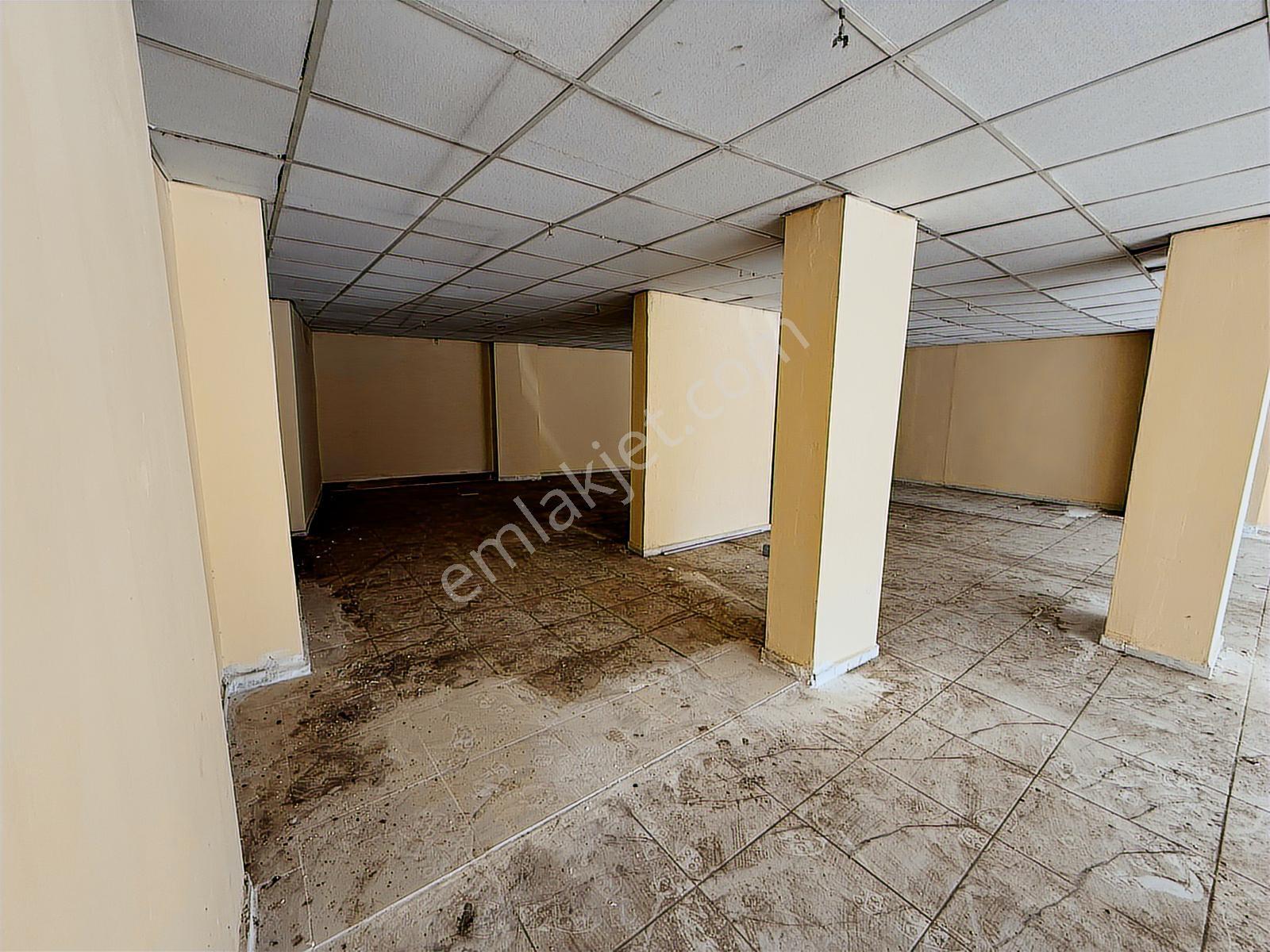 Yaşarsoy Gyo'dan Ahmet Yevesi'de Köşebaşı 600mt Kiralık Dükkan - Görsel 3