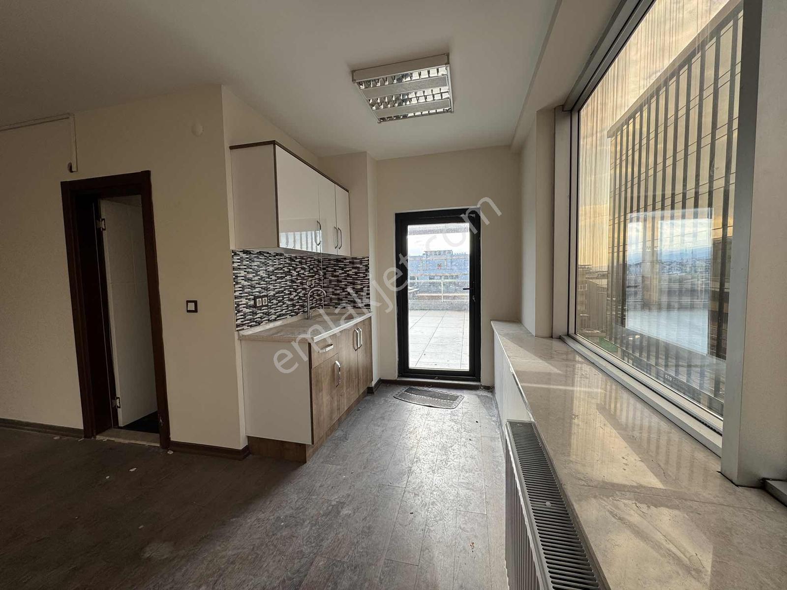 Bursa Mudanya Yolu Metroya Yakın Teraslı Kiralık Ofis İş Yeri - Görsel 8