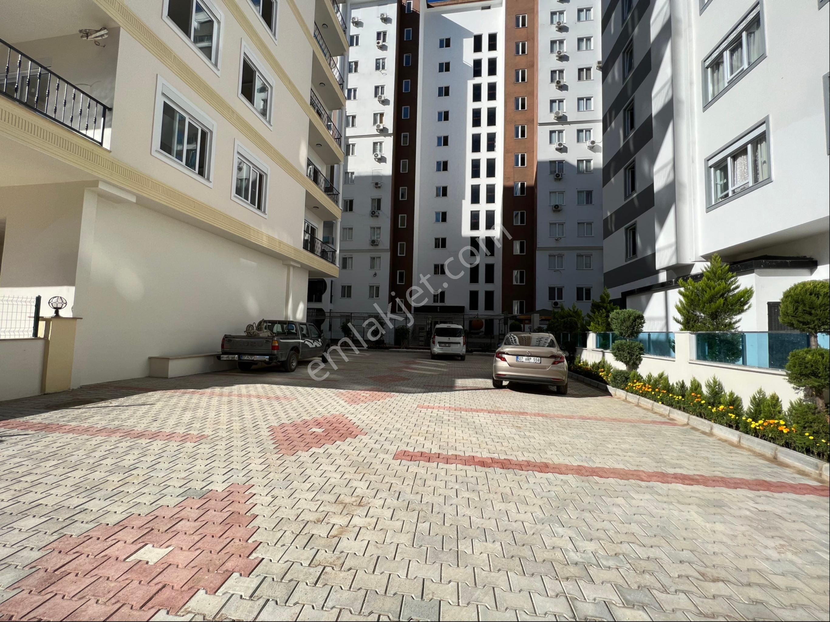 Alanya Mahmutlarda Kiralık 2+1 Ayrı Mutfak Daire