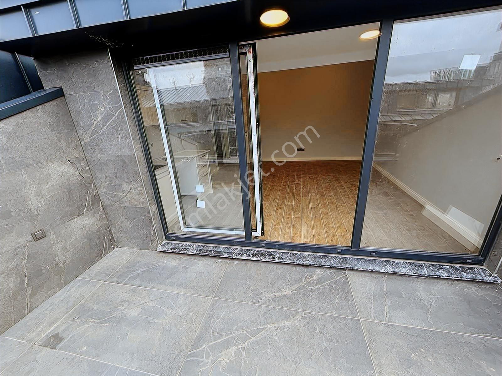 Üsküdar Altunizade'de 5+2 Net 200m2 Lüks Satılık Dubleks Daire - Görsel 22