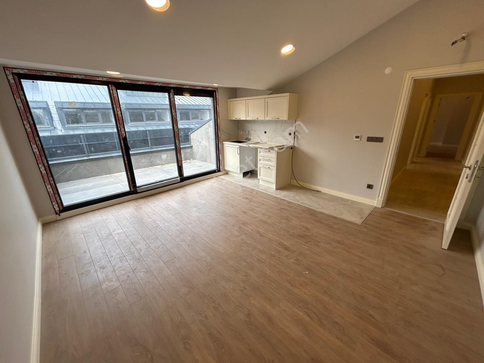 Üsküdar Altunizade'de 5+2 Net 200m2 Lüks Satılık Dubleks Daire - Görsel 31