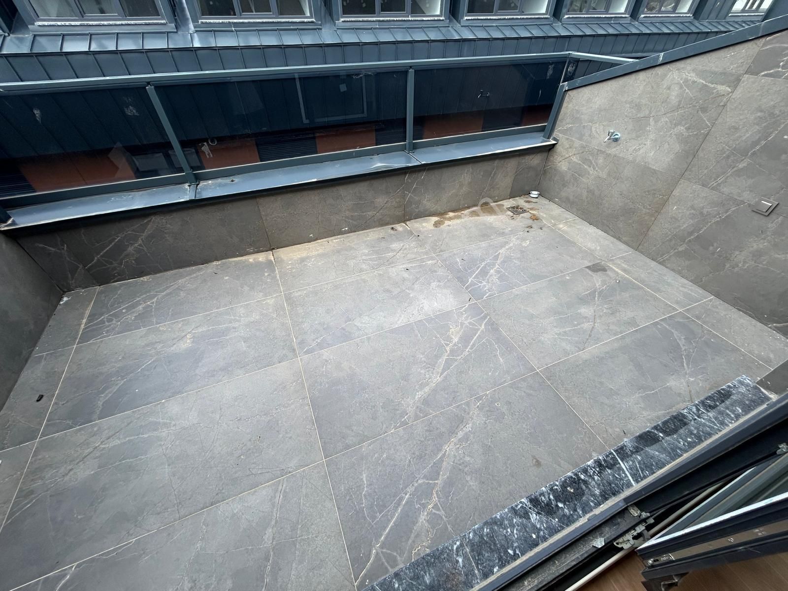 Üsküdar Altunizade'de 5+2 Net 200m2 Lüks Satılık Dubleks Daire - Görsel 24