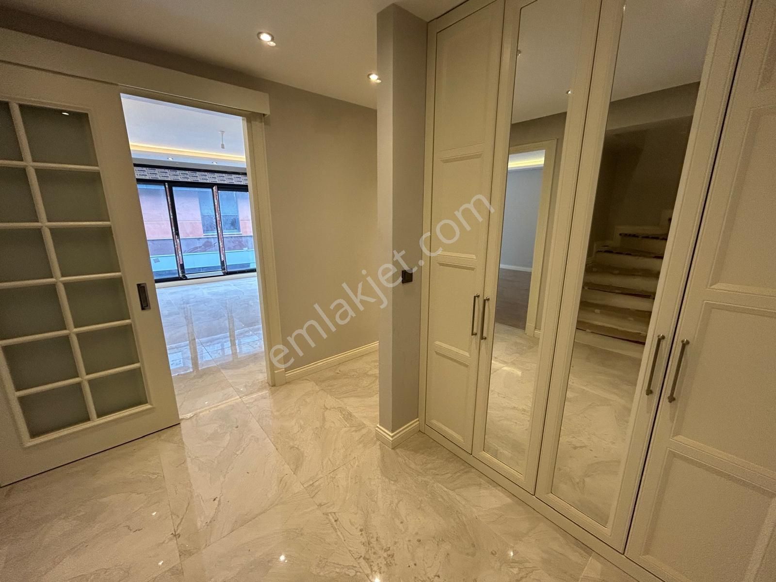 Üsküdar Altunizade'de 5+2 Net 200m2 Lüks Satılık Dubleks Daire - Görsel 4