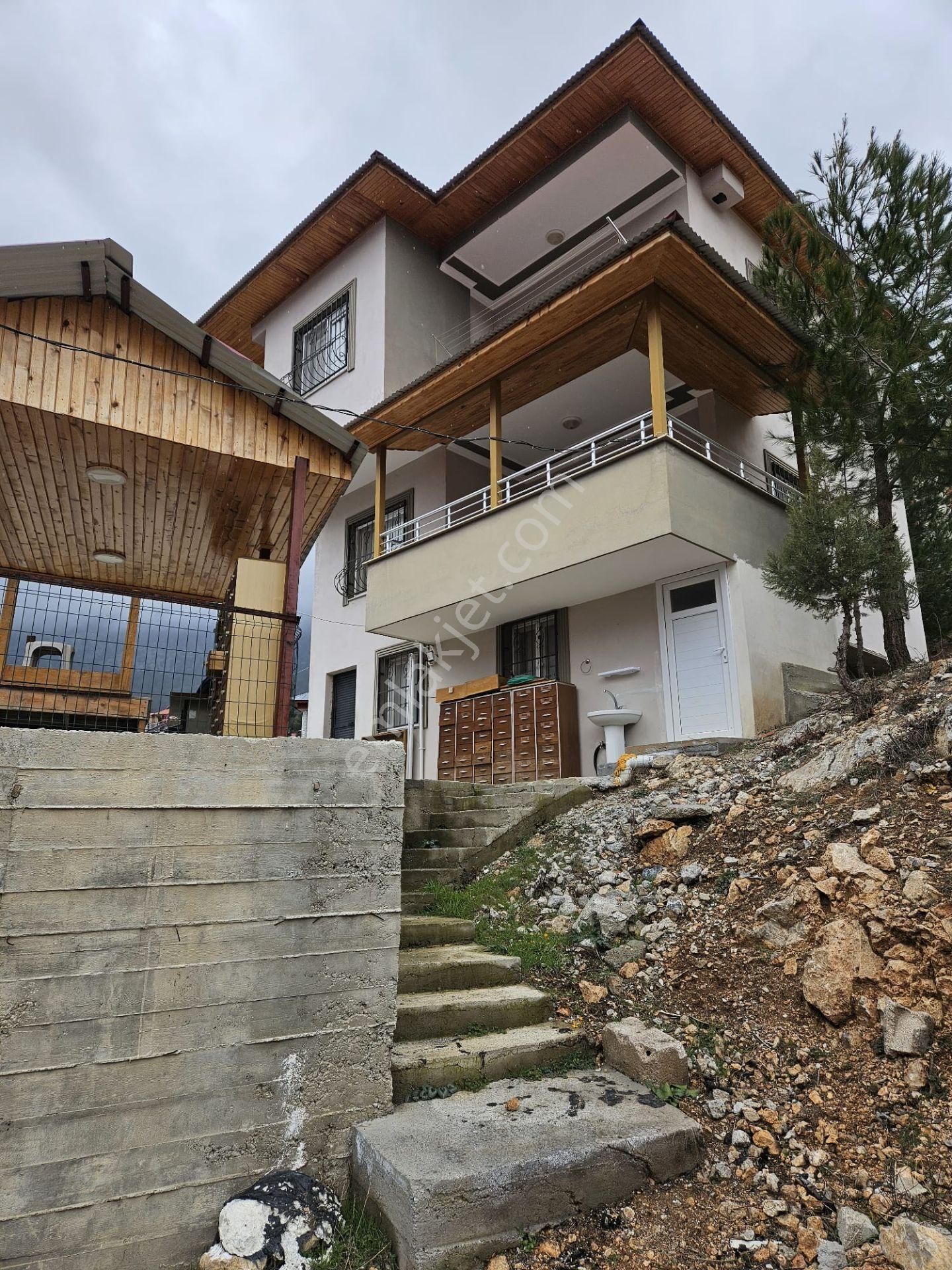 Pozantı Akçatekir'de Teraslı Dubleks Villa En Uygun Fiyat !! - Görsel 9