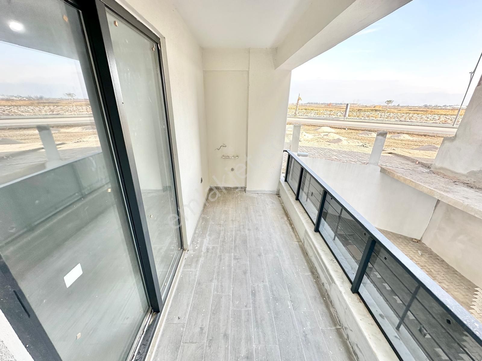 ⭐ay Emlak'tan⭐akçay'da Denize Yakın Ön Cephe Şık Tasarımlı Ara Kat Satılık 1+1 Lüks Daire - Görsel 15