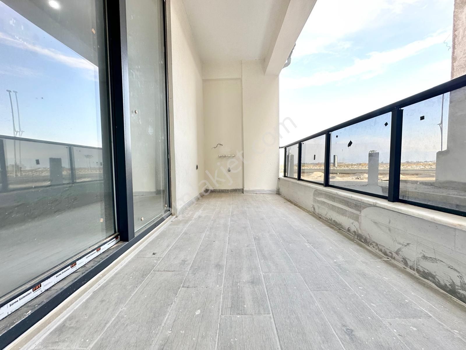 ⭐ay Emlak'tan⭐akçay'da Denize Yakın Ön Cephe Şık Tasarımlı Ara Kat Satılık 1+1 Lüks Daire - Görsel 14