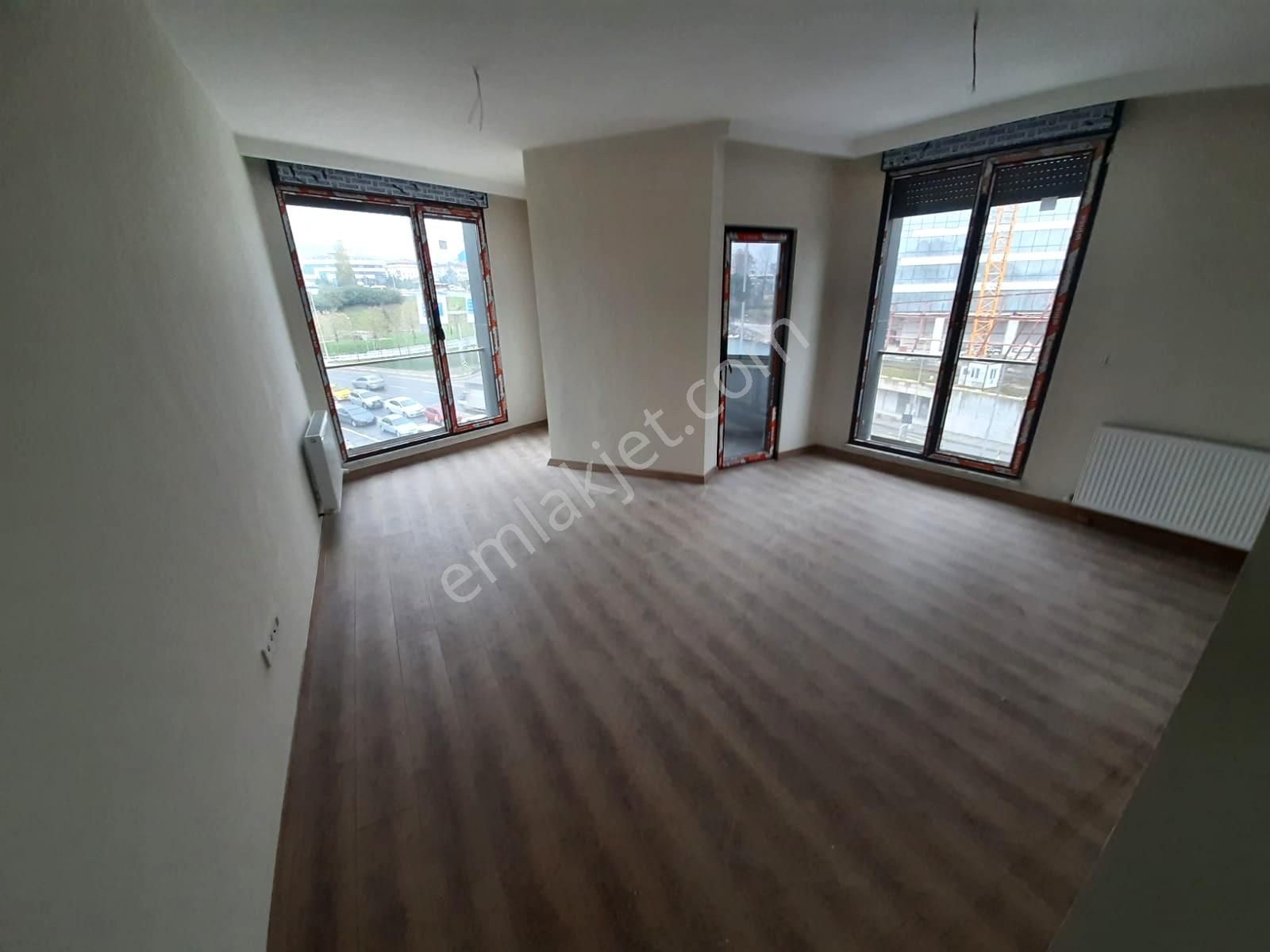 İbar'dan Küçükyalı Atatürk Cad Üzeri Ön Köşe Daire 3+1 - Görsel 8