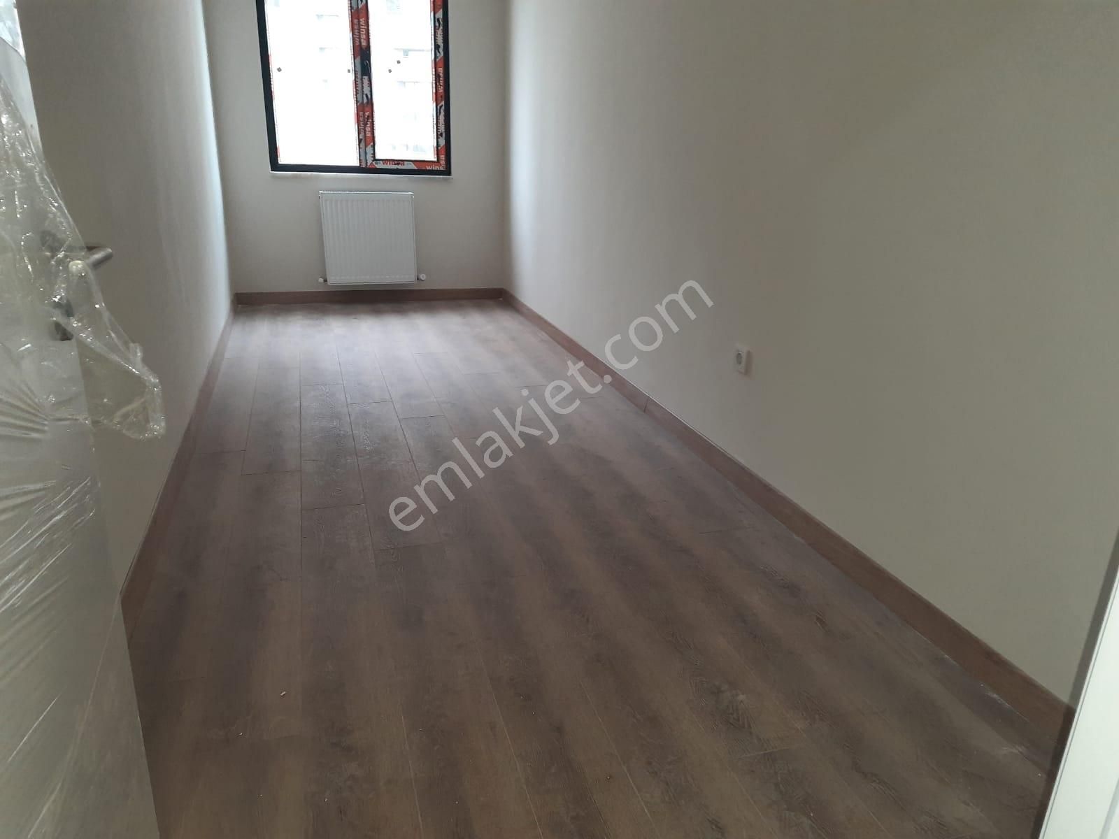 İbar'dan Küçükyalı Atatürk Cad Üzeri Ön Köşe Daire 3+1 - Görsel 21