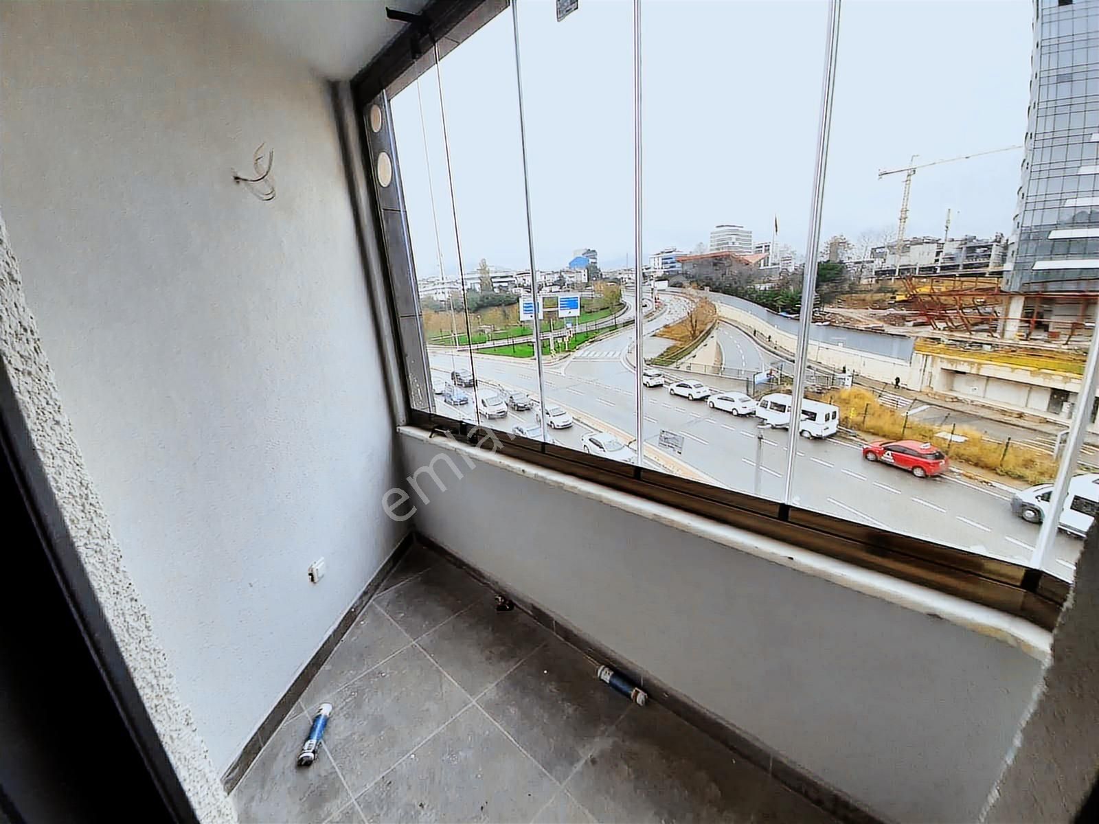 İbar'dan Küçükyalı Atatürk Cad Üzeri Ön Köşe Daire 3+1 - Görsel 24