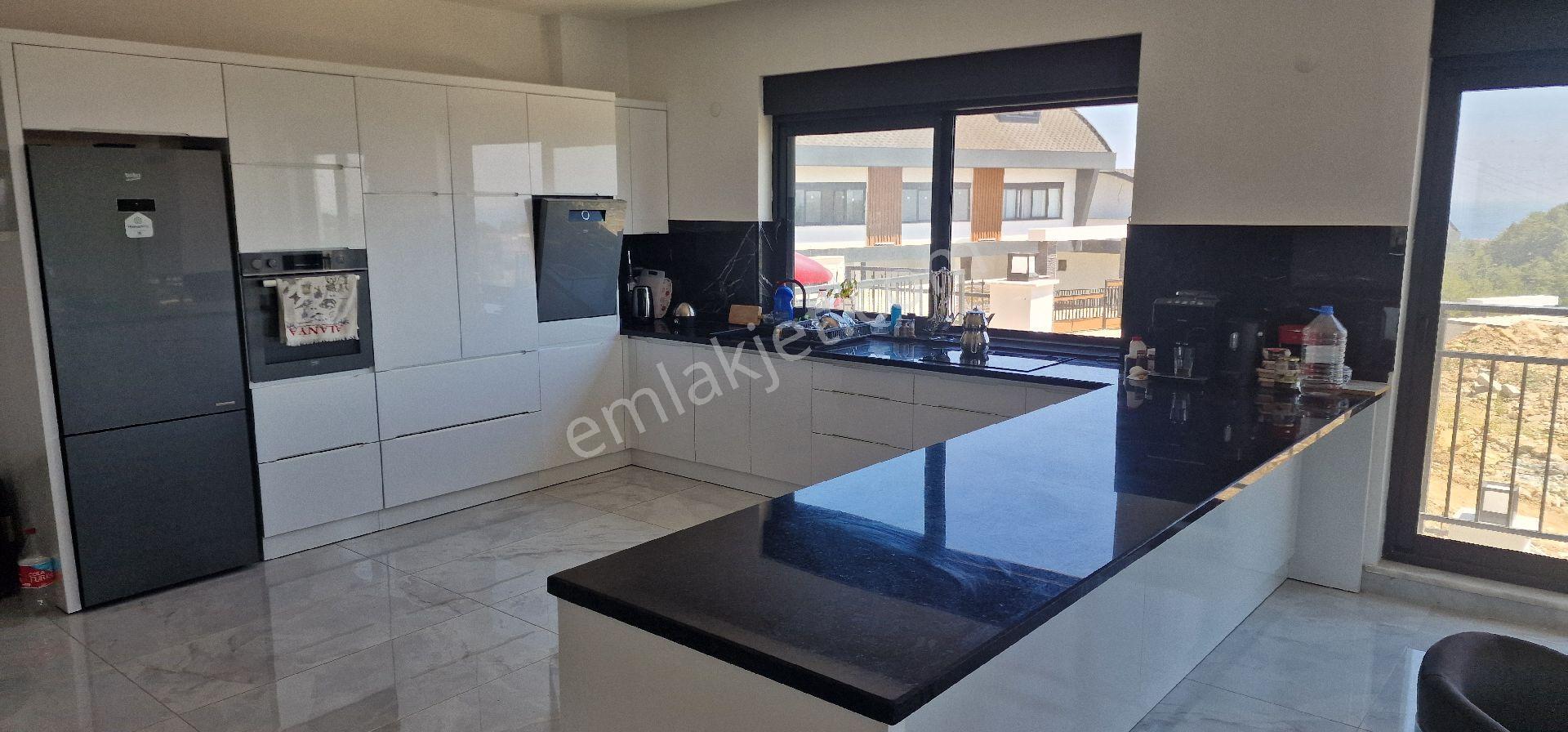 İncekum Da Deniz Manzaralı Havuzlu Villa - Görsel 19
