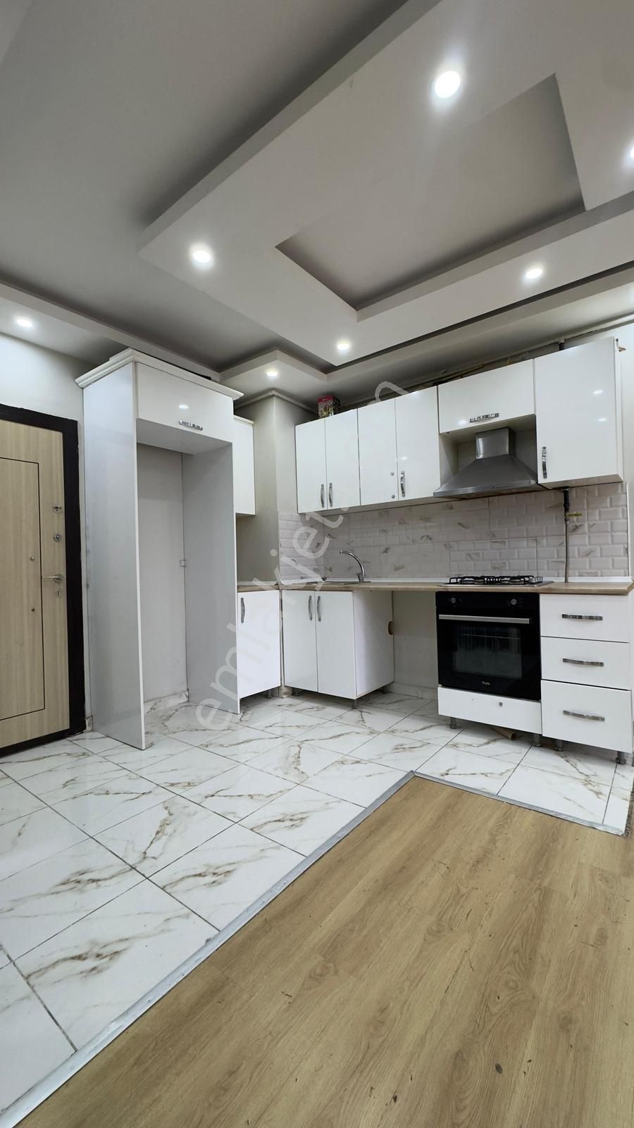 Site İçinde Yüksek Kira Garantili !! Şehir Manzaralı 1+1 Daire - Görsel 19