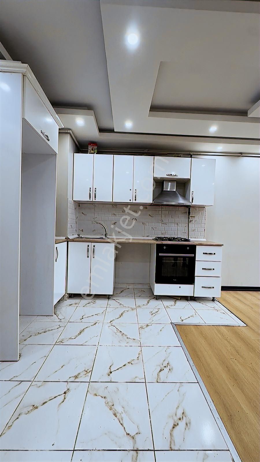 Site İçinde Yüksek Kira Garantili !! Şehir Manzaralı 1+1 Daire - Görsel 8