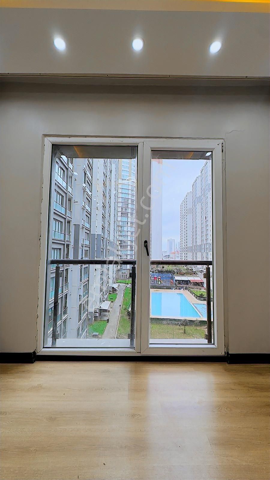 Site İçinde Yüksek Kira Garantili !! Şehir Manzaralı 1+1 Daire - Görsel 13