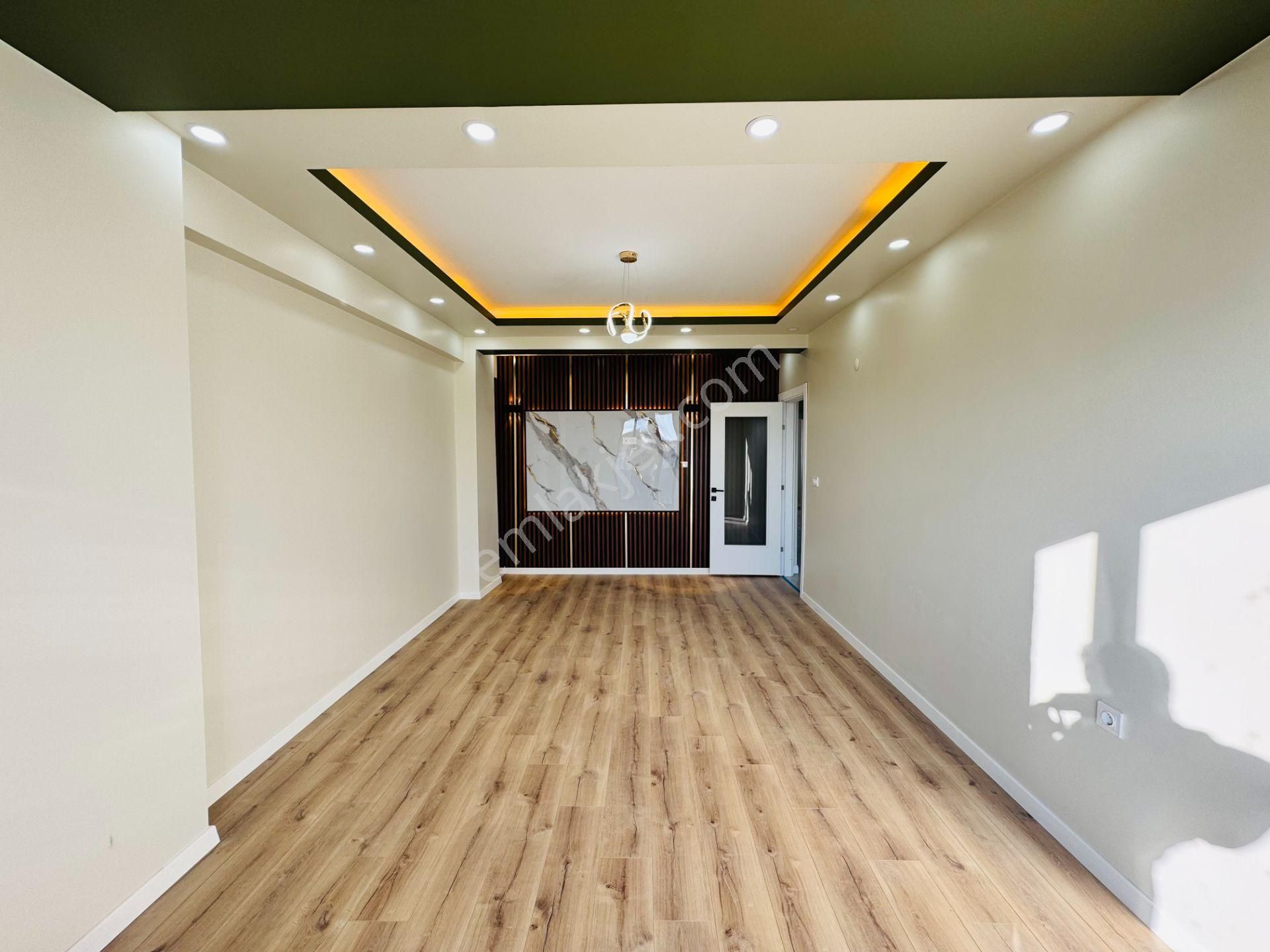 Güven'den Kapaklı'da Caddeye,servislere Yakın Kiralık 2+1 Daire