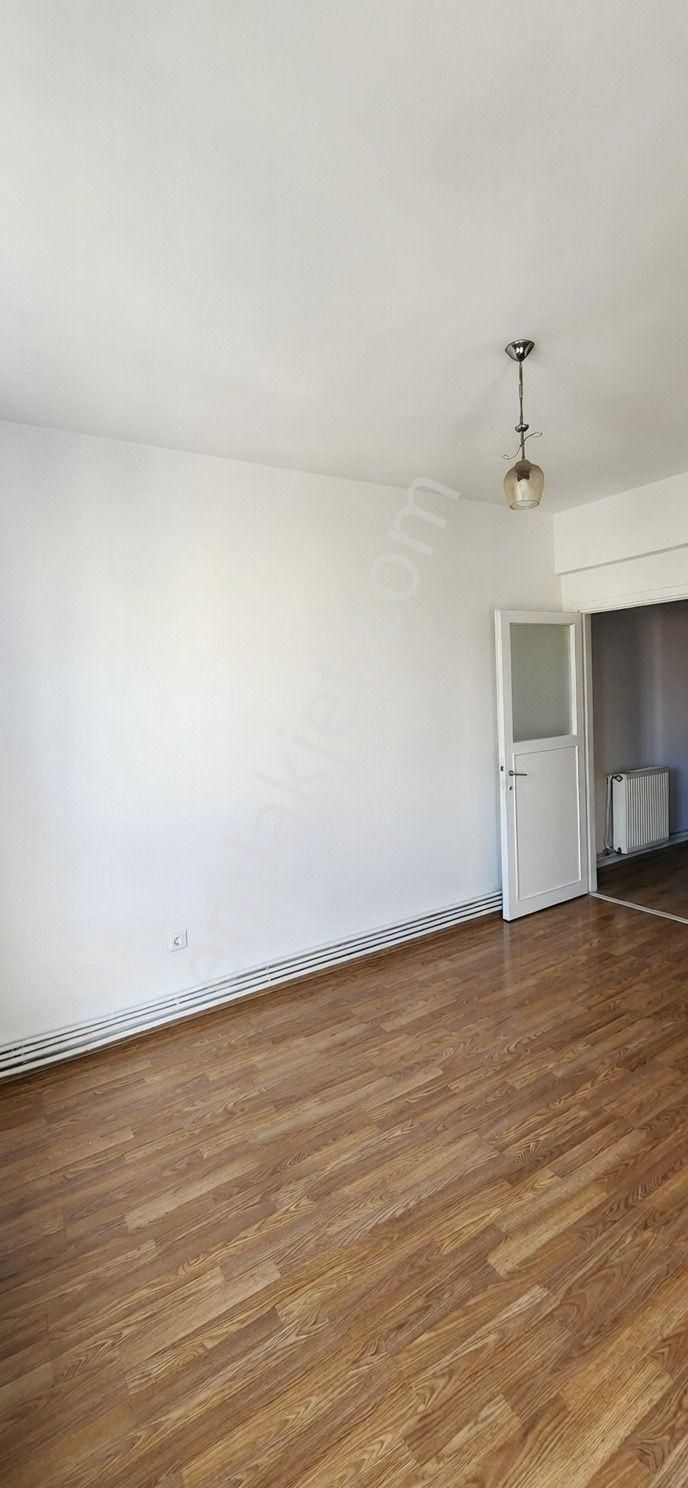 Beyoğlu Sütlüce'de Metrobüse Yakın 2+1 Sahibinden Kiralık Daire - Görsel 12