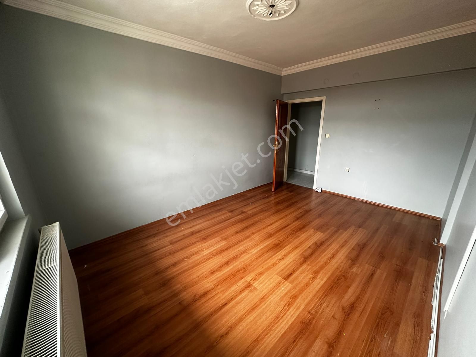 Osmangazi Ana Cadde Yanı Üst Katta 3+1 Kiralık Daire - Görsel 13