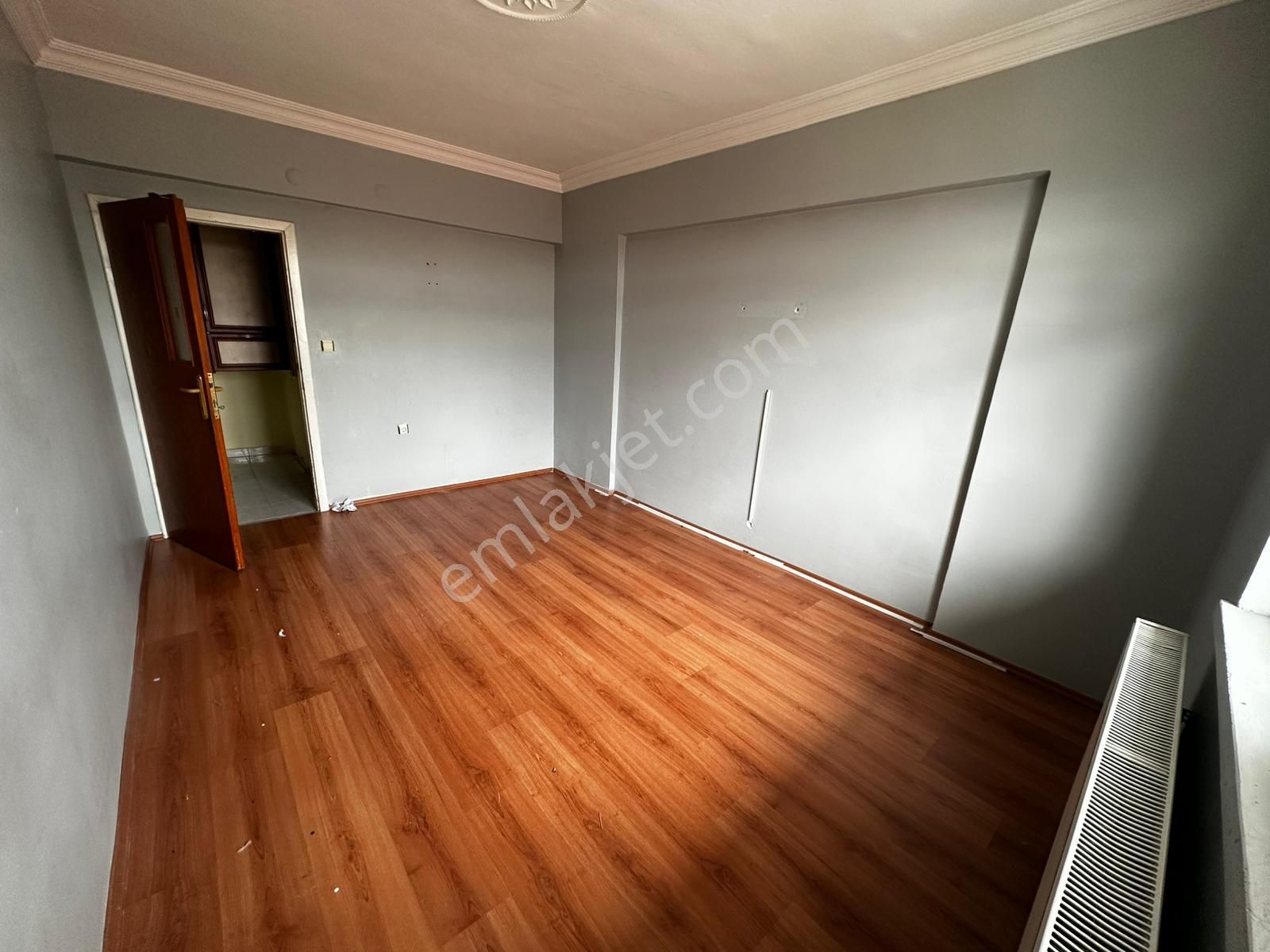 Osmangazi Ana Cadde Yanı Üst Katta 3+1 Kiralık Daire - Görsel 14