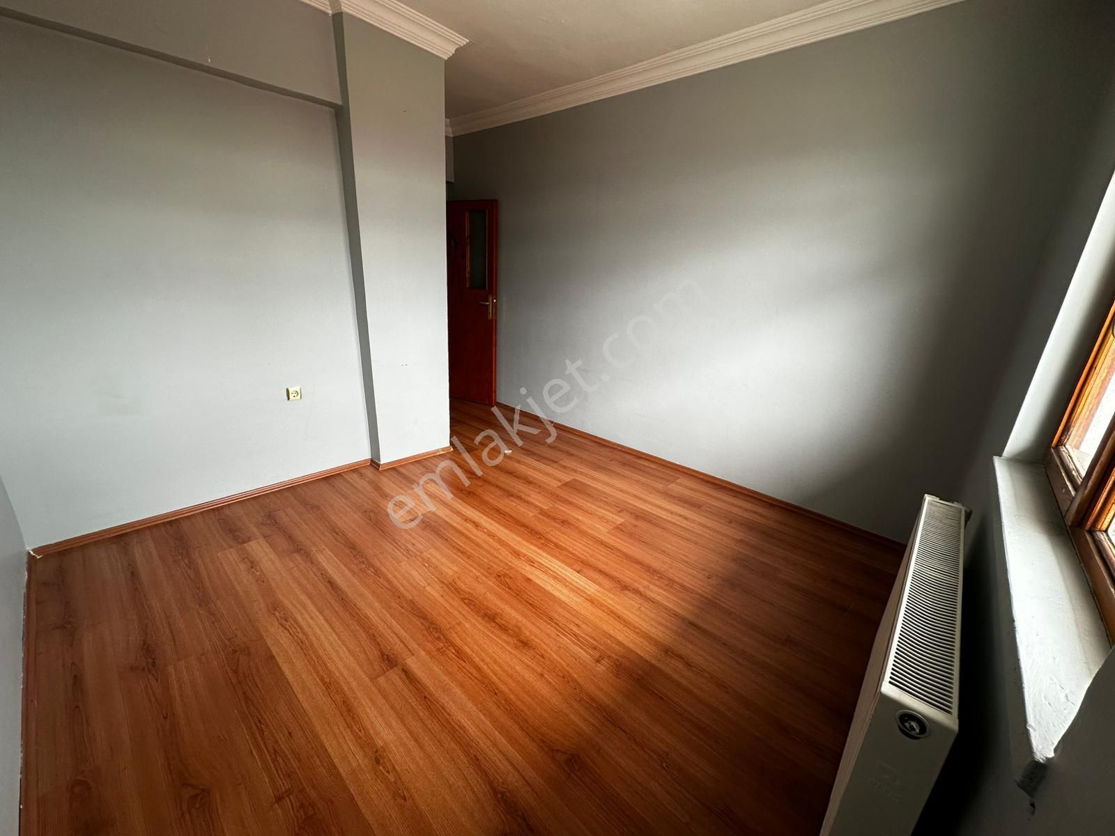 Osmangazi Ana Cadde Yanı Üst Katta 3+1 Kiralık Daire - Görsel 15