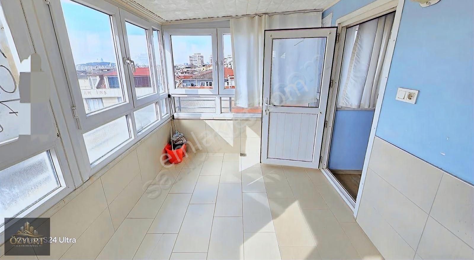 Metroya Yakın Eşyalı Daire - Görsel 21