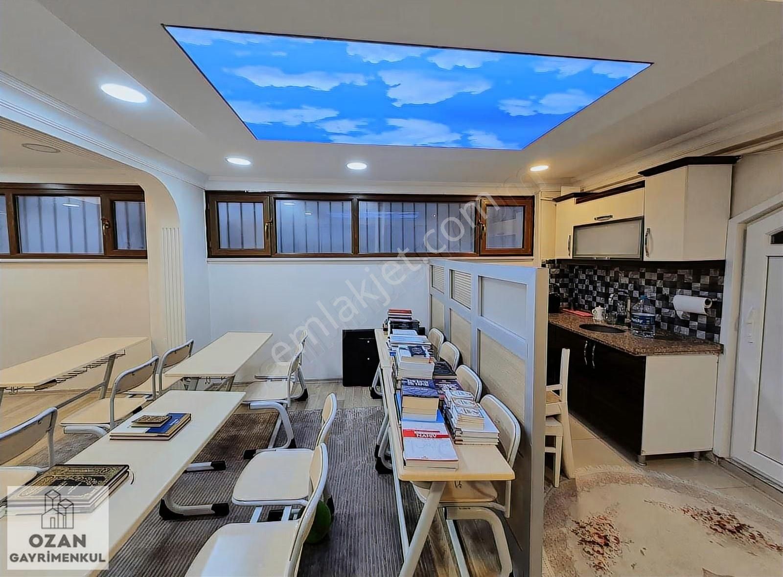 Bağcılar Barbaros Mahallesinde Satılık Caddeye 3.bina Da Dükkan