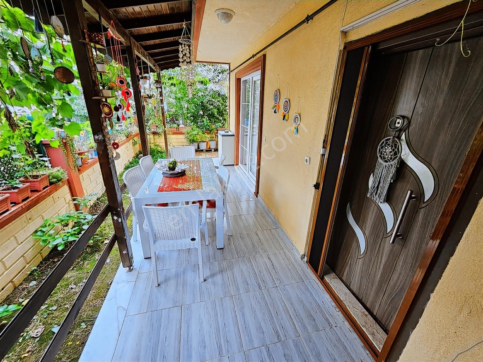 Deniz'den 3+1 Merkezi Konumda,ebeveyn Banyolu,denize Yakın Villa - Görsel 2