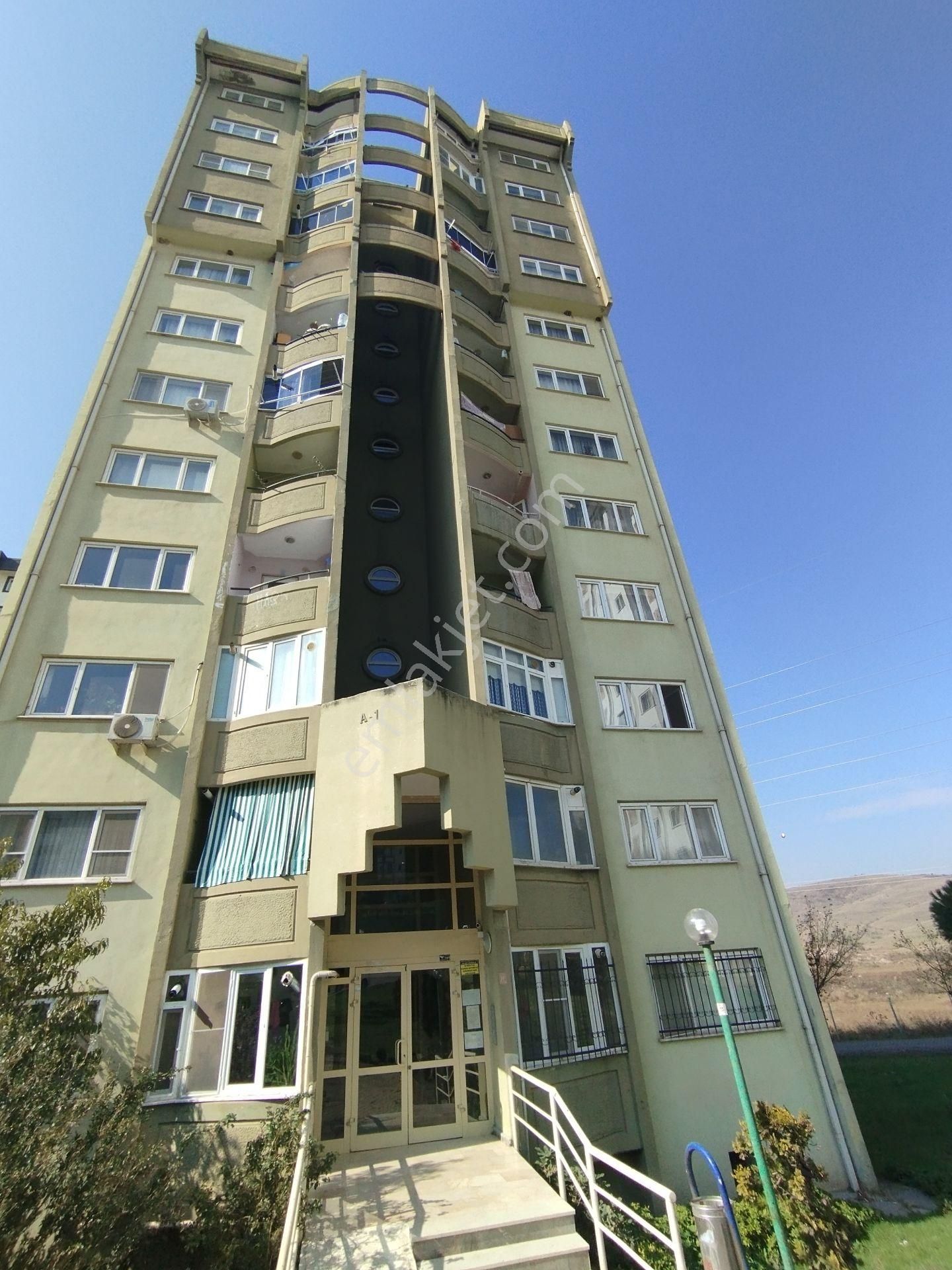 Sahibinden A Blokta Kapalı Balkonlu 1+1 Daire - Görsel 2