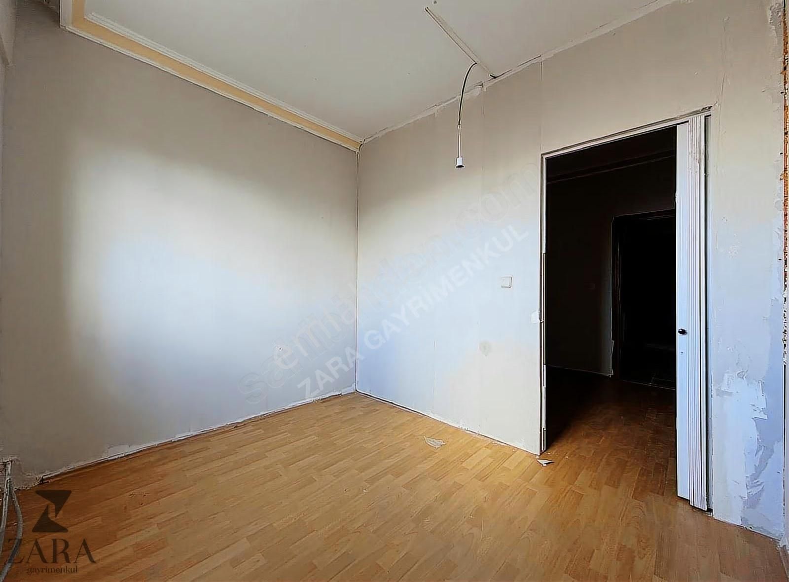 ▄zara▄akşemsettin Mh Ana Cd Üzeri Ara Kat Asansörlü 2+1 Daire - Görsel 5