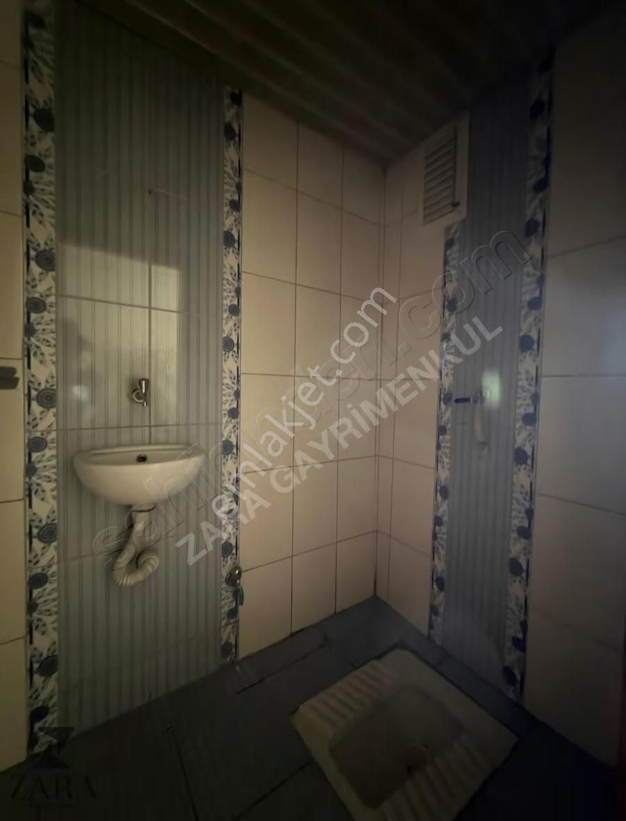 ▄zara▄akşemsettin Mh Ana Cd Üzeri Ara Kat Asansörlü 2+1 Daire - Görsel 4