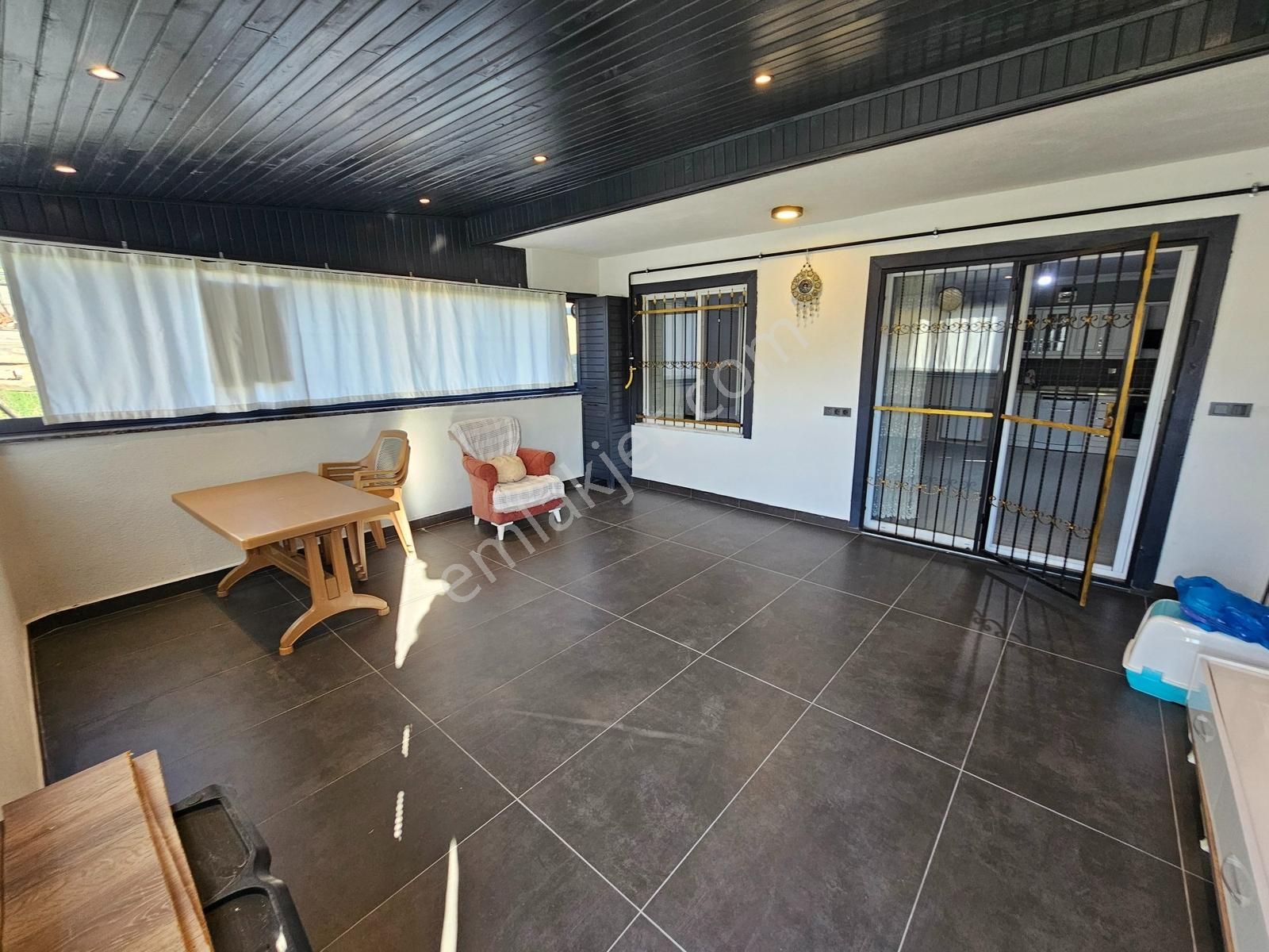 Deniz'den Merkezi Konumda , Kombi Petekli, Beyaz Eşyalı Daire - Görsel 13