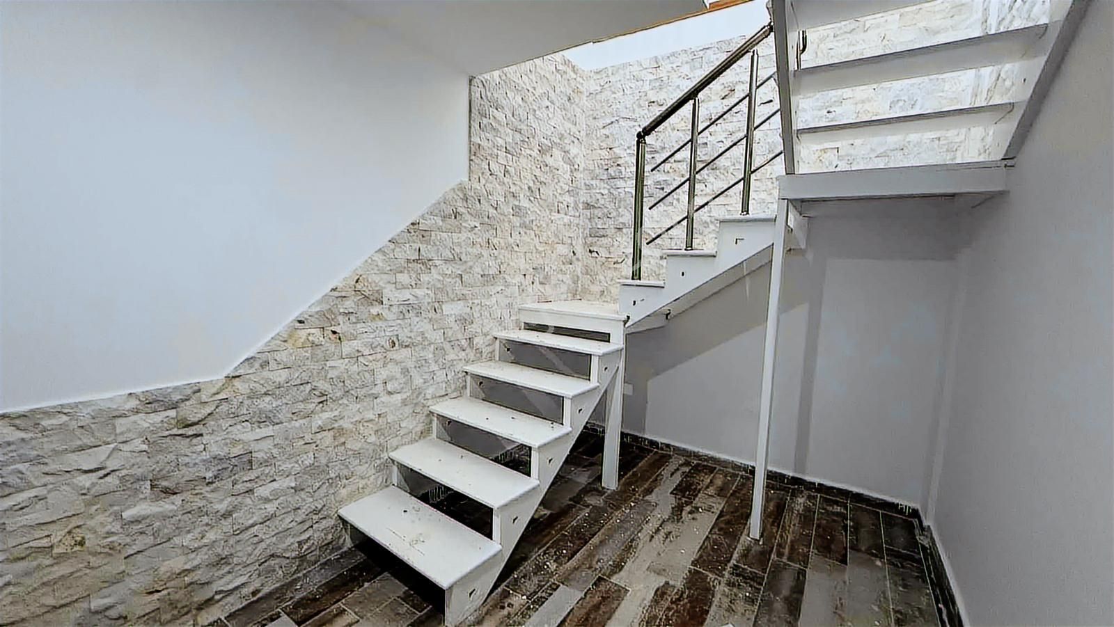 Güzelobada 3+1 Bahçeli Ters Dubleks Kiralık Daıre - Görsel 8