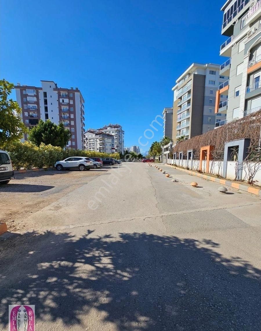 A K Mutludan Molla Yusufta Doğalgaz Kombili Site İçi 2+1 Daire - Görsel 4