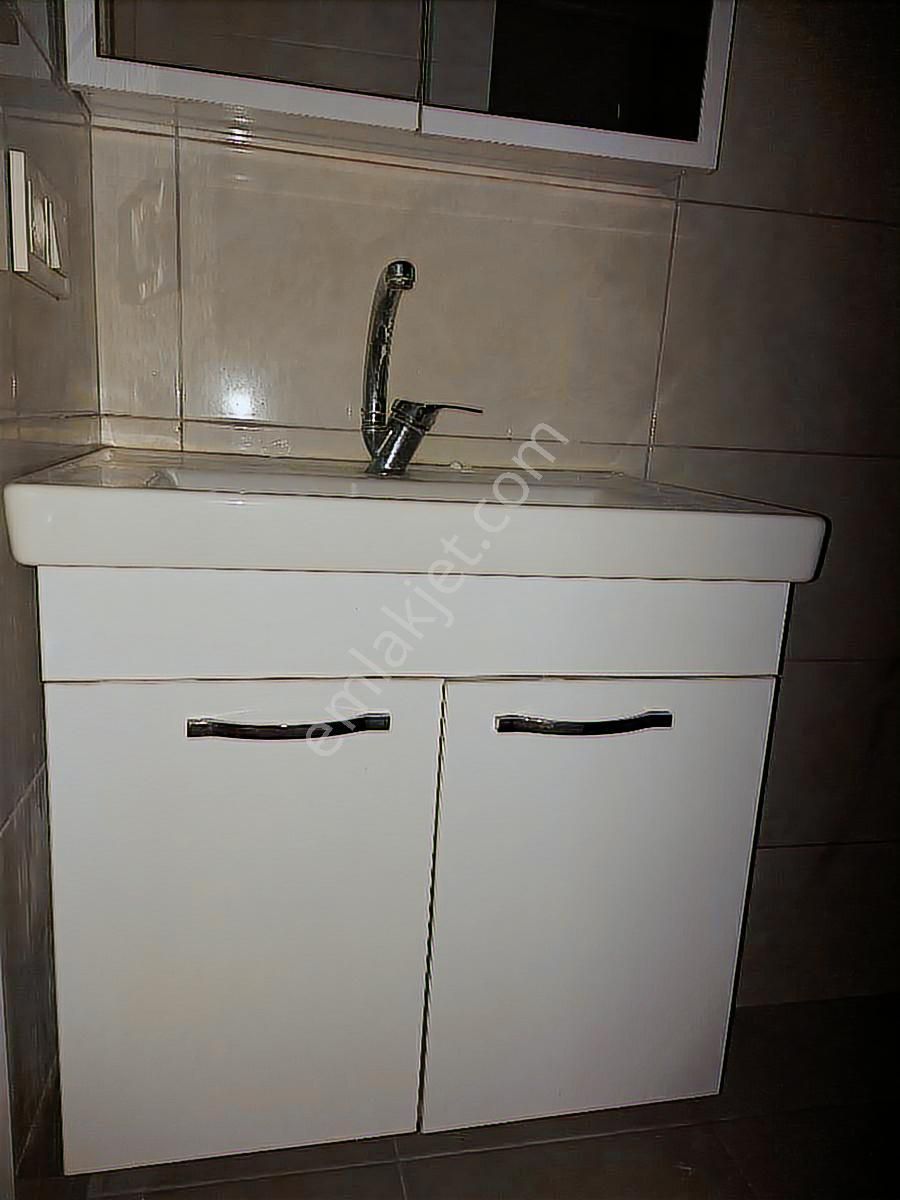 Cumhuriyet Mah. Kiralık: 5 Yaşında 1+1 Bahce Katı Modern Daire ! - Görsel 15