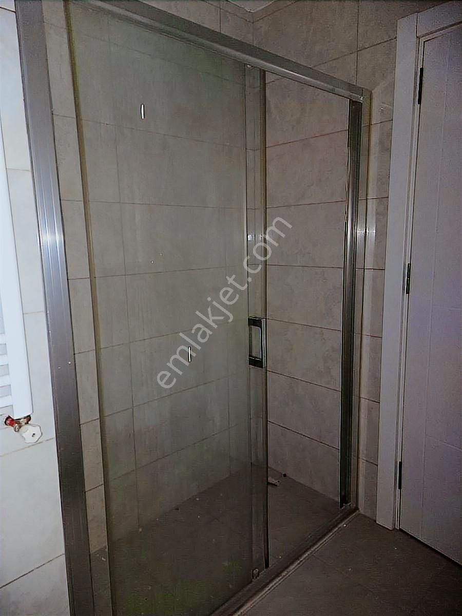 Cumhuriyet Mah. Kiralık: 5 Yaşında 1+1 Bahce Katı Modern Daire ! - Görsel 12