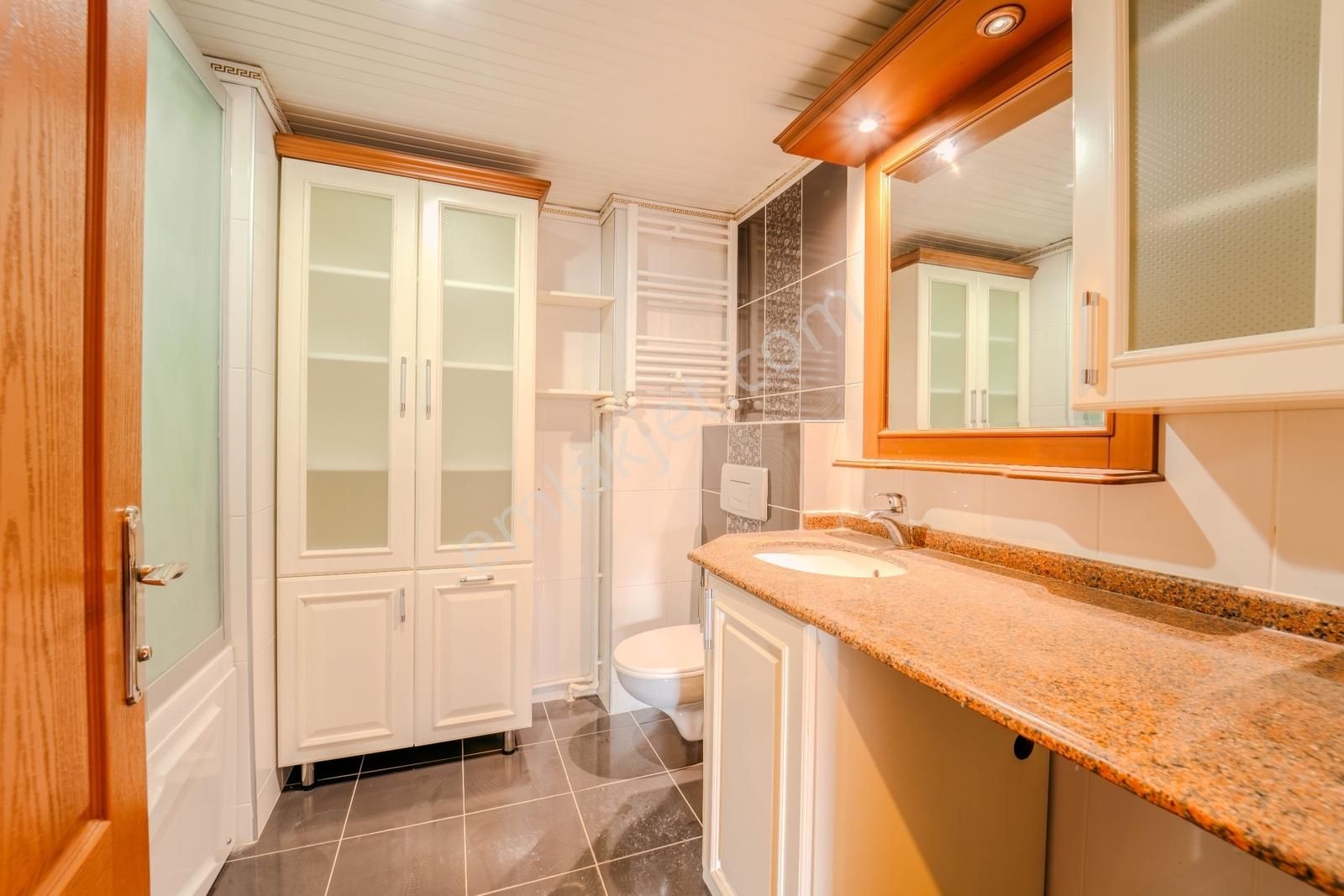 Uncalı'da Site İçerisinde Geniş 3+1 Kiralık Daire - Görsel 17