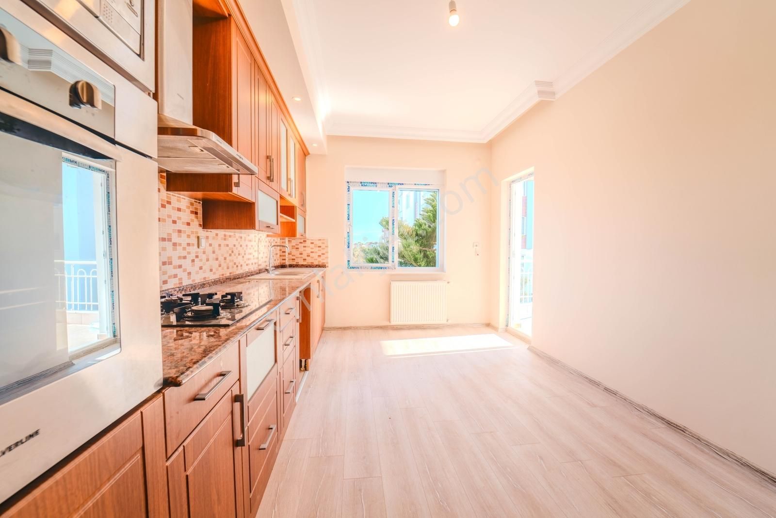 Uncalı'da Site İçerisinde Geniş 3+1 Kiralık Daire - Görsel 16