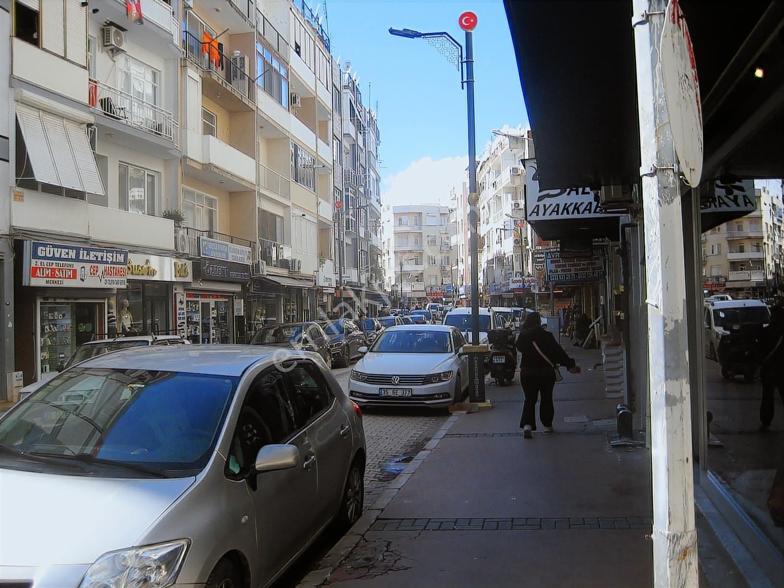 Menemen Çarşıda Cadde Üzerinde Kiralık 85 M2 Dükkan - Görsel 12